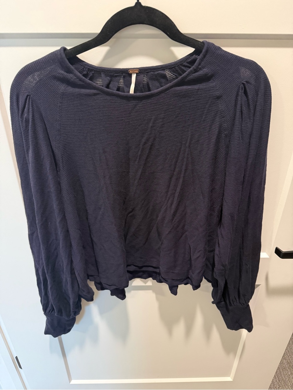 Free People Navy Ribbed Long Sleeve Boho Top Cutout Back Lightweight Blouse Sz L
